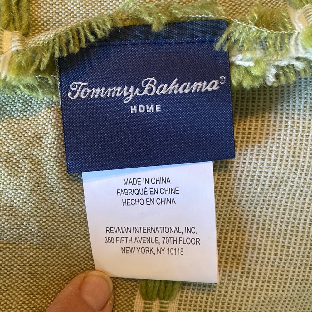 Tommy Bahama pair of accent throws. 50x60